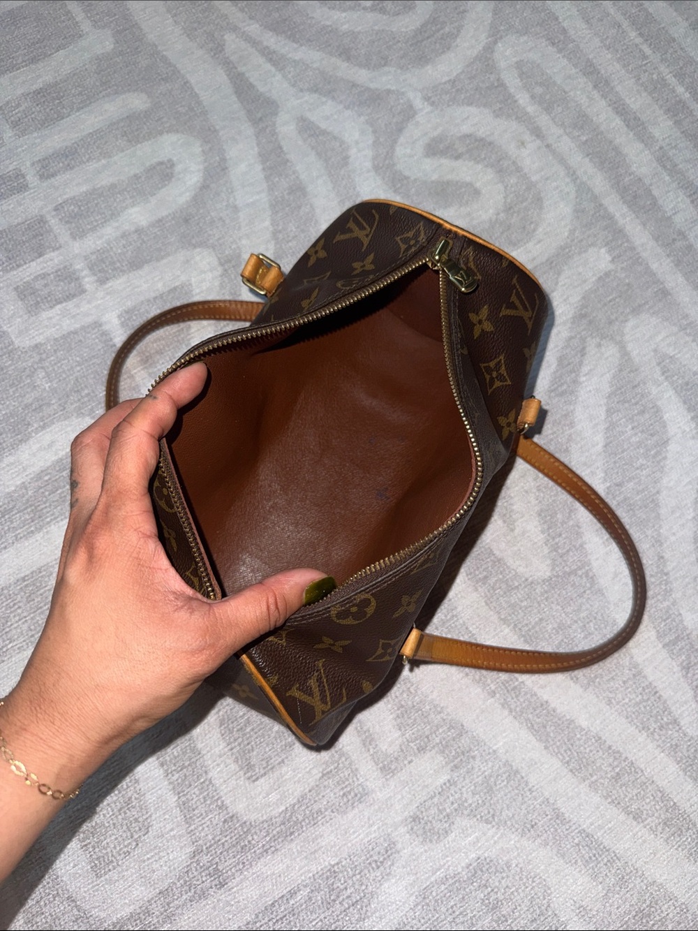 Louis Vuitton Papillon 30 Monogram Vintage Barrel Bag in Brown and Tan - Picture 4 of 4